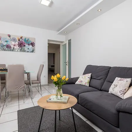 Flower Apartament